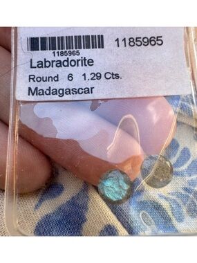 1.29ctw genuine labradorite